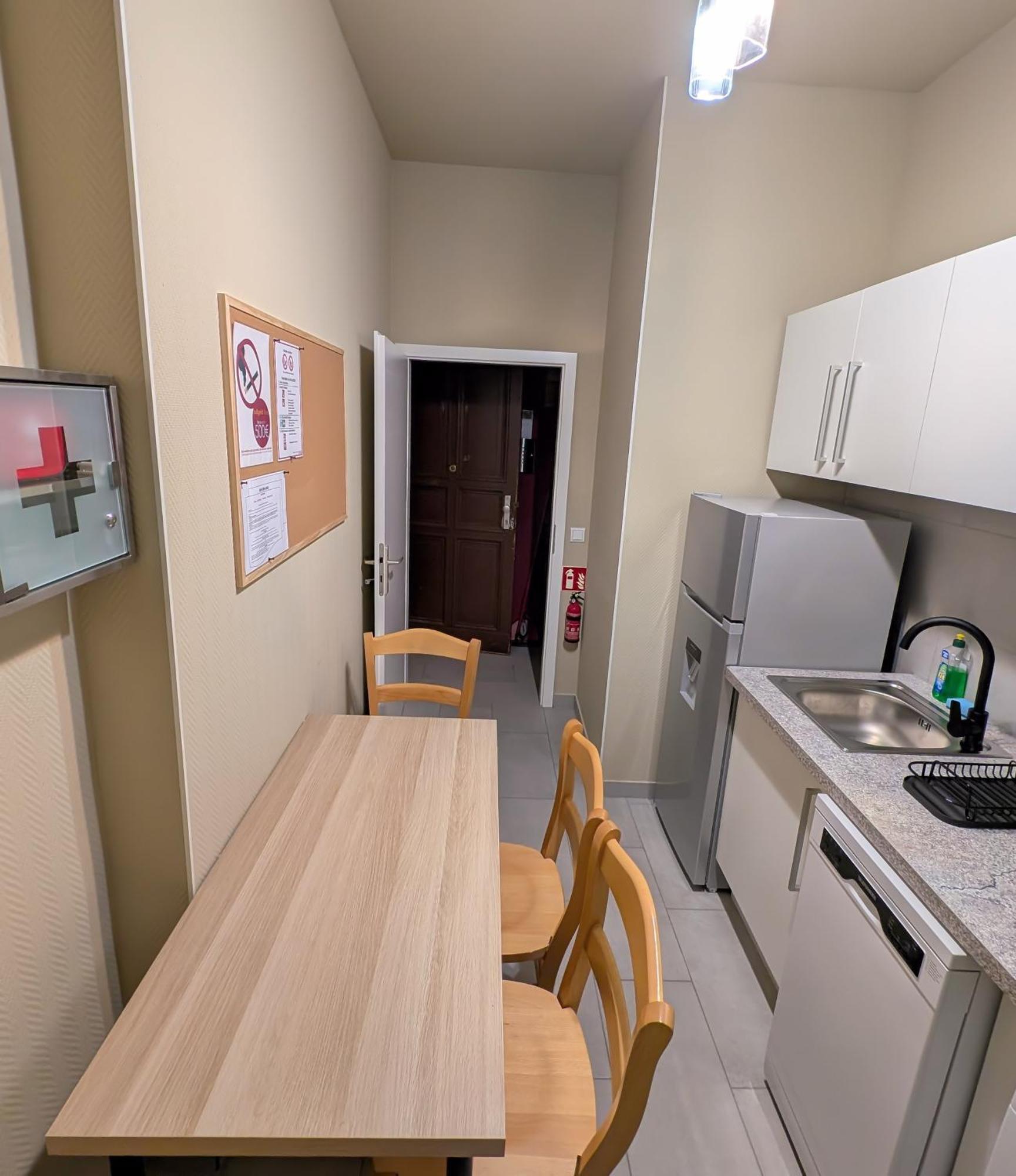 Deluxe Two-Bedroom Apartment Garden View