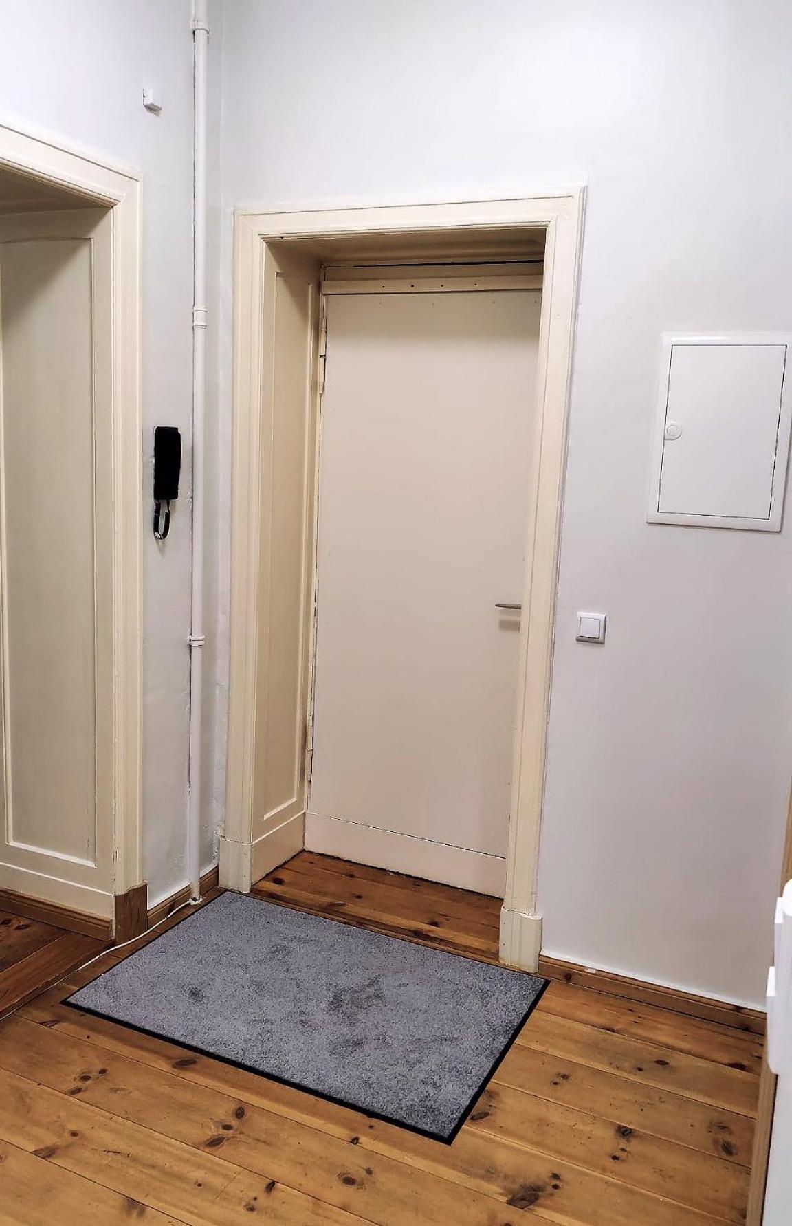 One-Bedroom Standard Apartment