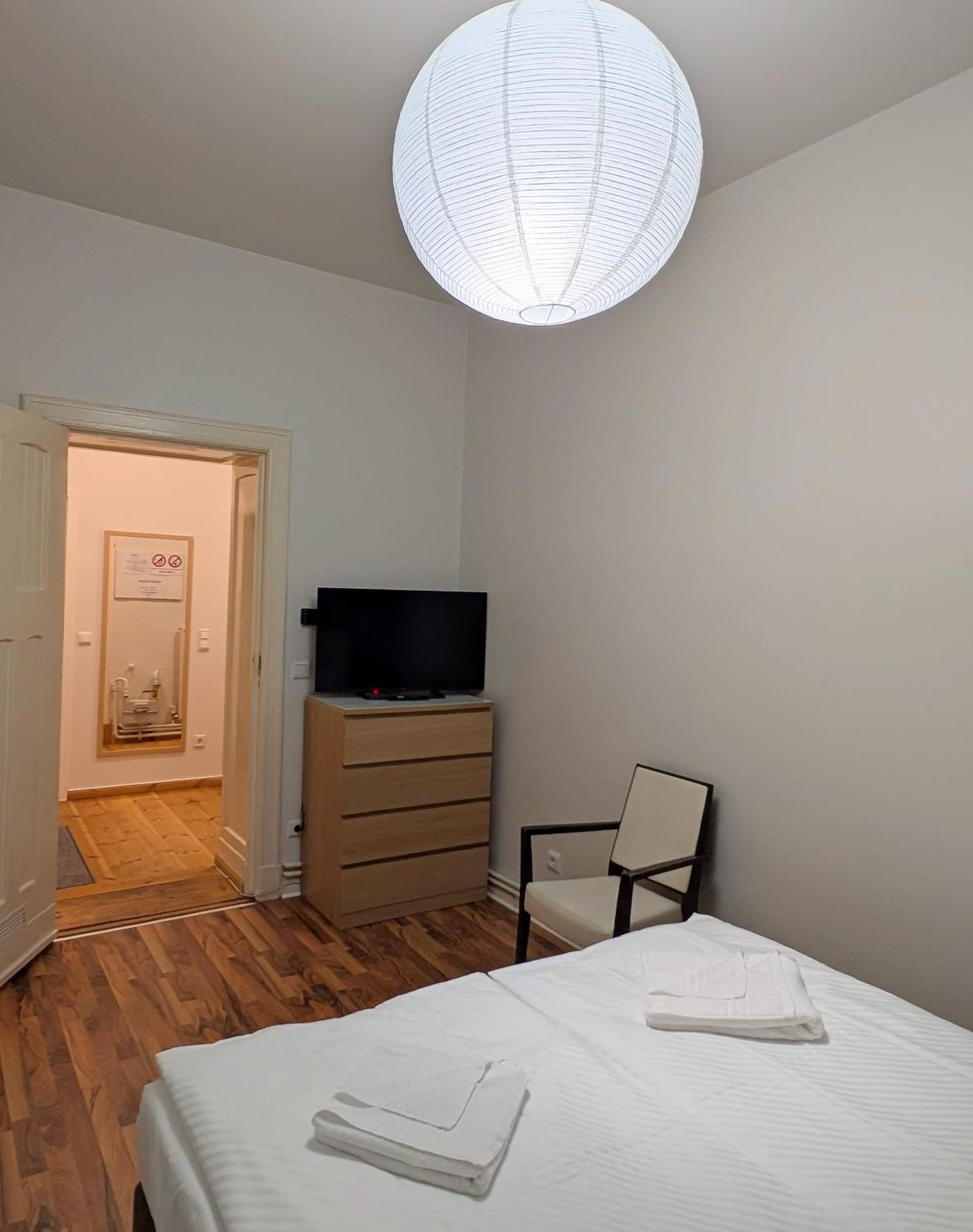 One-Bedroom Standard Apartment
